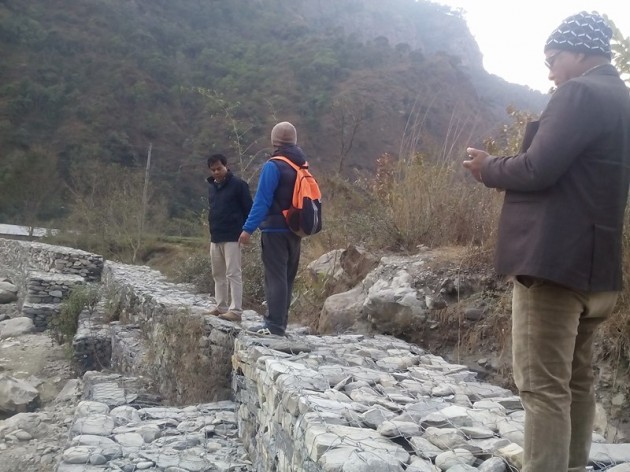 निवर्तमान सांसद जोशीद्वारा आफुले सुरु गरेका योजनाहरुको निरिक्षण