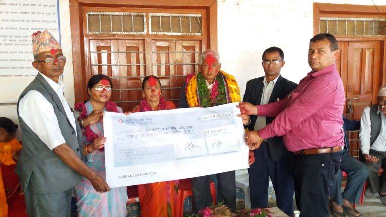 जन्मदिनको खर्च कटाएर विद्यालयमा अक्षकोष स्थापना