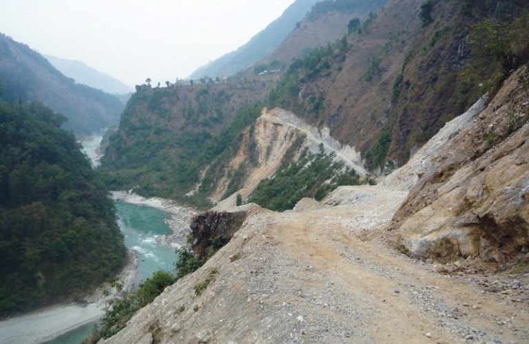 कालीगण्डकी लोकमार्गको काम धमाधम