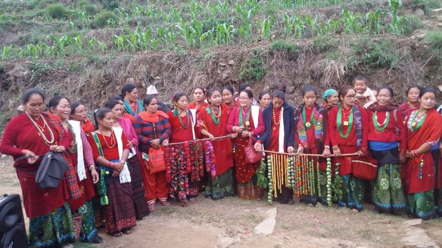 स्थानीय परिकारले पर्यटक लोभ्याईँदै