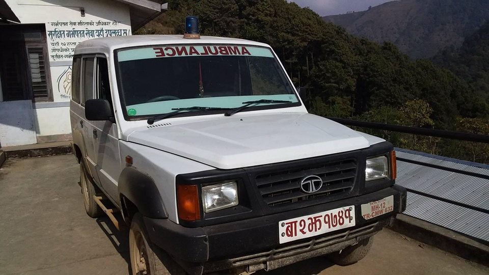लुँखुदेउराली प्राथमिक स्वास्थ्य केन्द्रमा एम्बुलेन्स सेवा सुचारु
