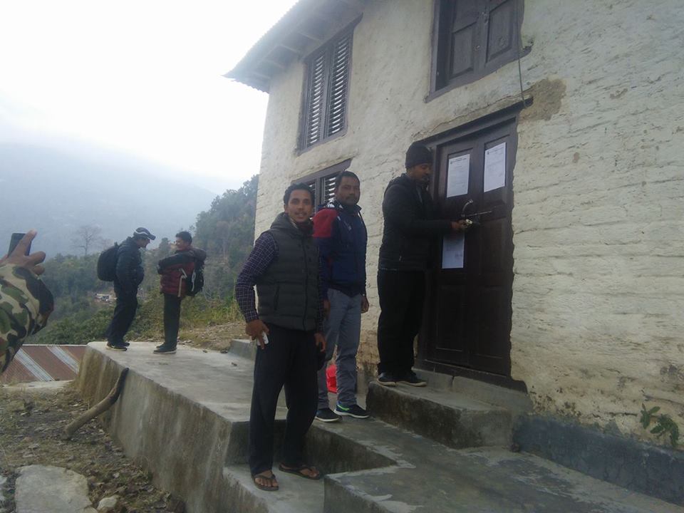वडा कार्यालय पाखापानीमा तालाबन्दी