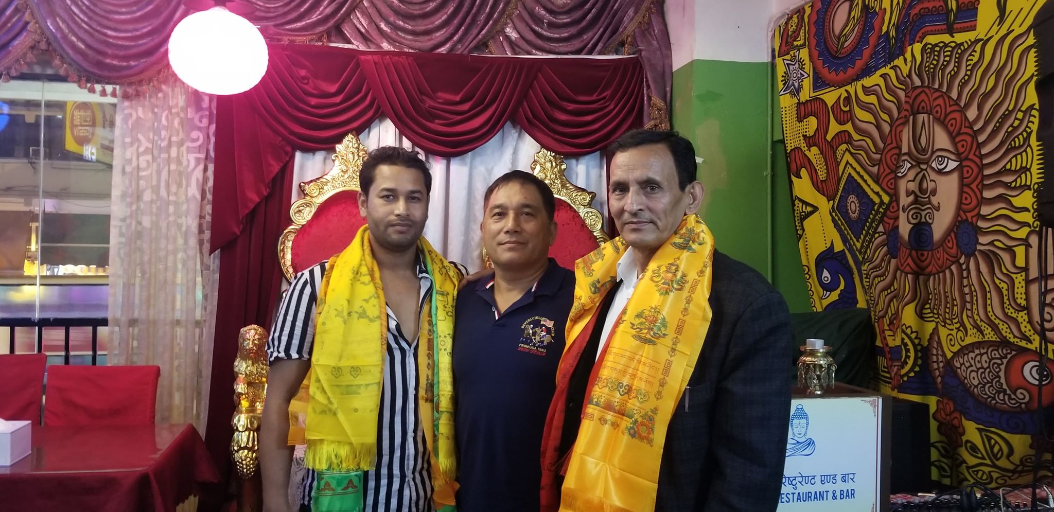 गायक कुलेन्द्र र वडाध्यक्ष शेरवहादुर सुनार हङकङमा सम्मानित