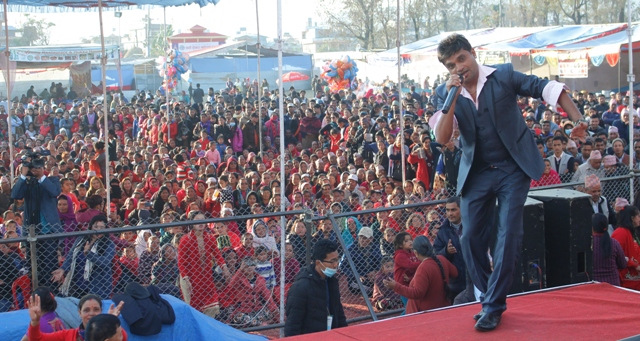 फलेवासीलाई नचाए गायक पशुपति शर्माले