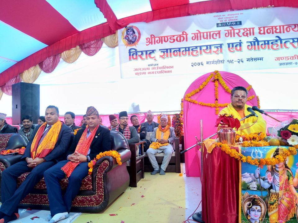 ओली सरकारले योजनाबद्ध रुपमा काम गरेको छ : साँसद गिरी