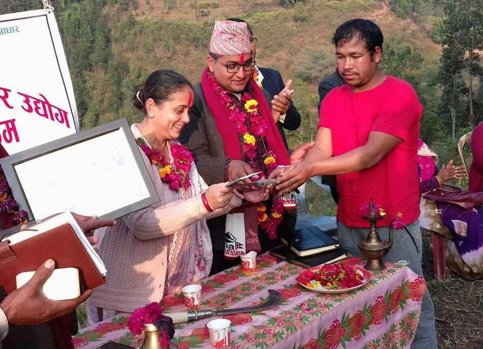 पर्वतको फलेवासका सबै वडामा उद्योग
