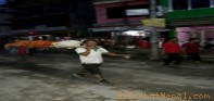 केपी ओलीको लास बनाएर डुलाए बिद्यार्थीले